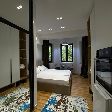 Luxury Apartments Blloku Tirana Bagian luar foto