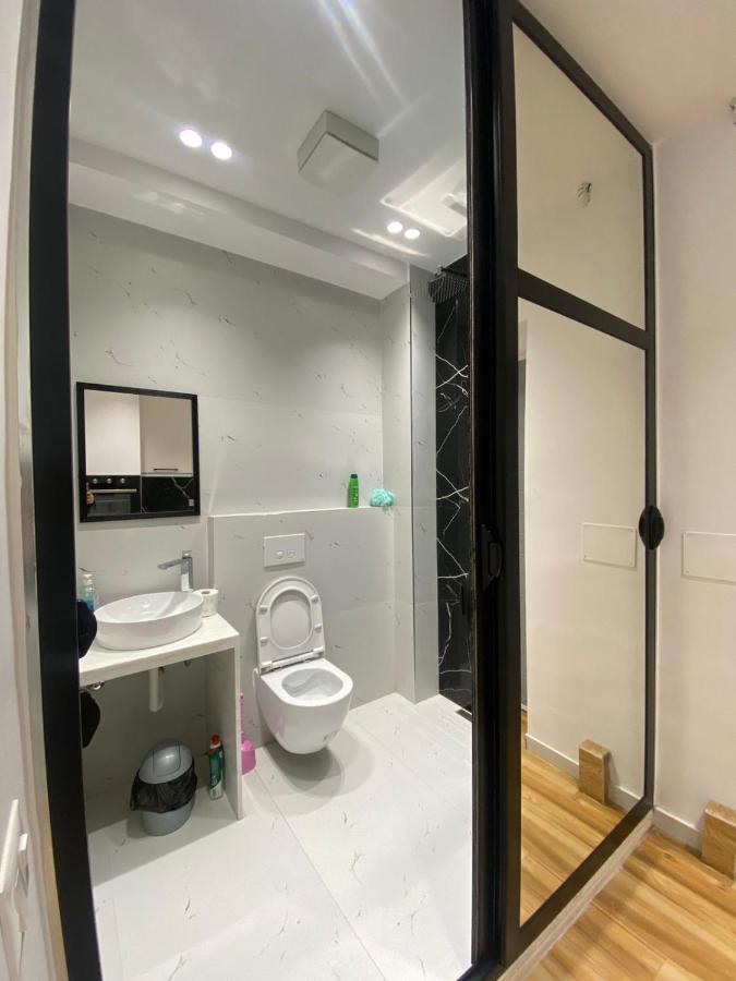 Luxury Apartments Blloku Tirana Bagian luar foto