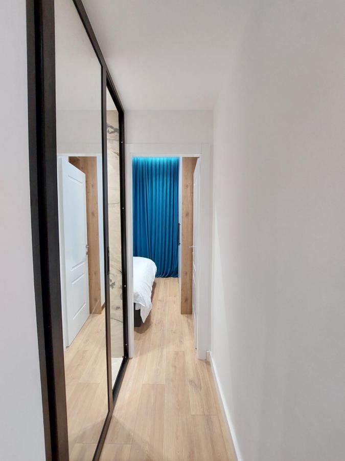 Luxury Apartments Blloku Tirana Bagian luar foto