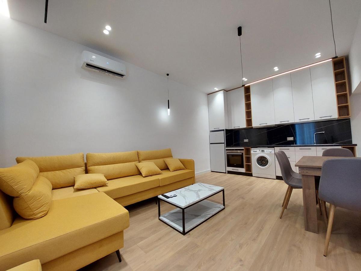 Luxury Apartments Blloku Tirana Bagian luar foto