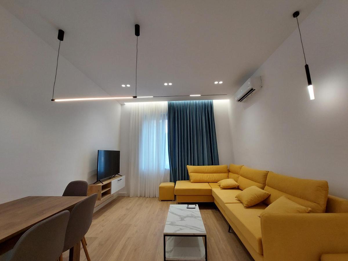 Luxury Apartments Blloku Tirana Bagian luar foto