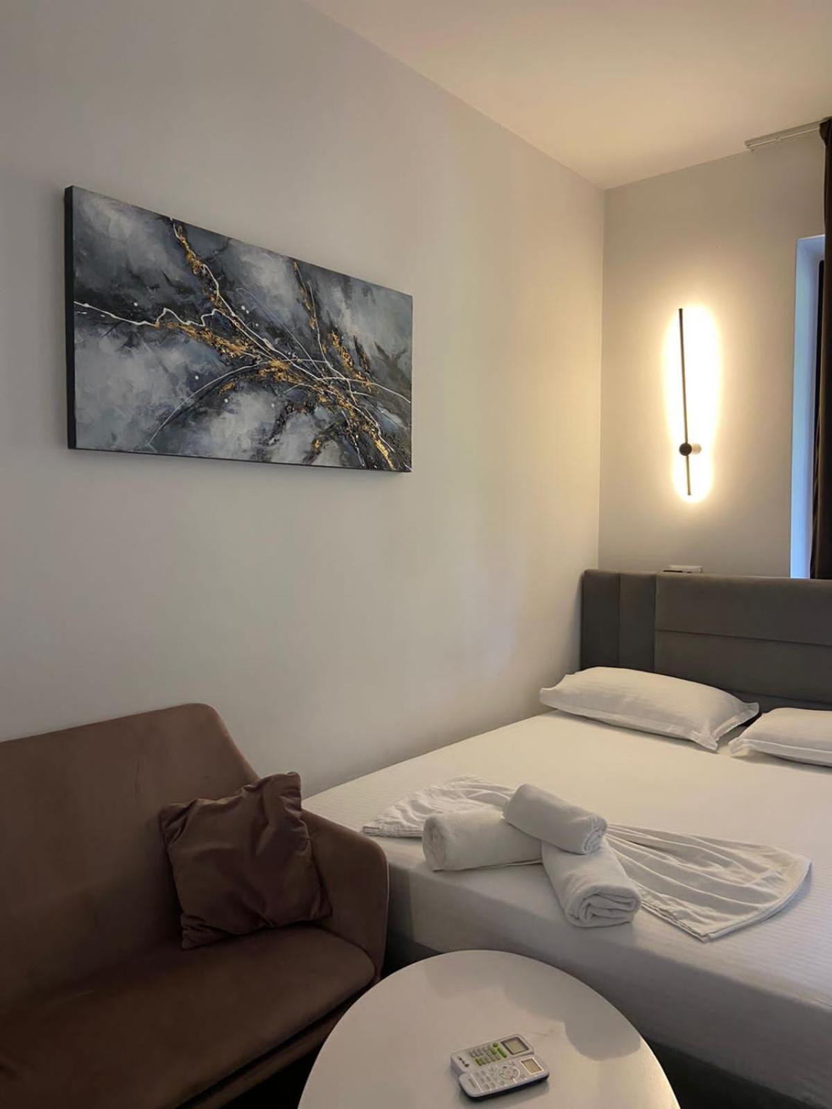 Luxury Apartments Blloku Tirana Bagian luar foto