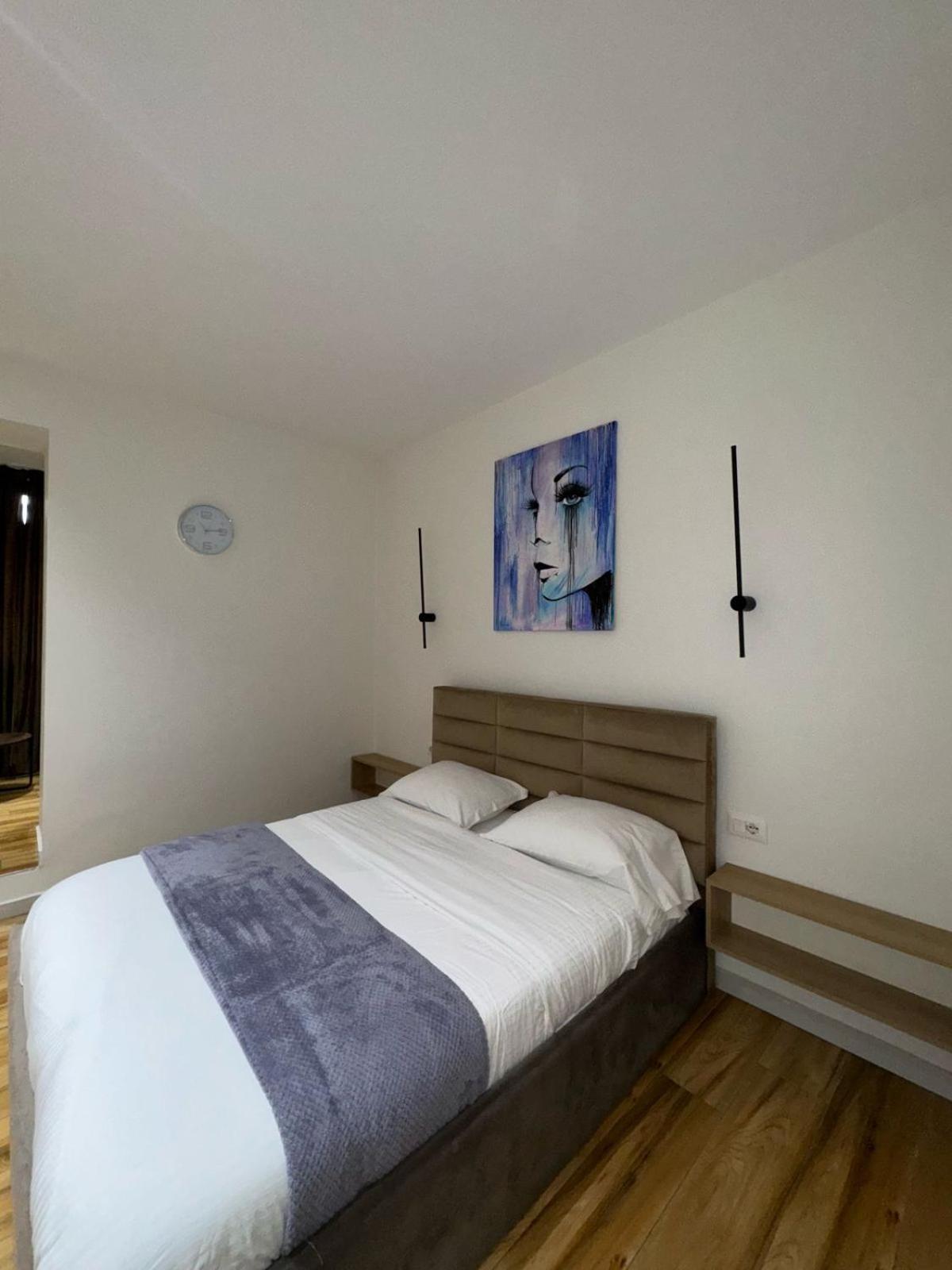 Luxury Apartments Blloku Tirana Bagian luar foto