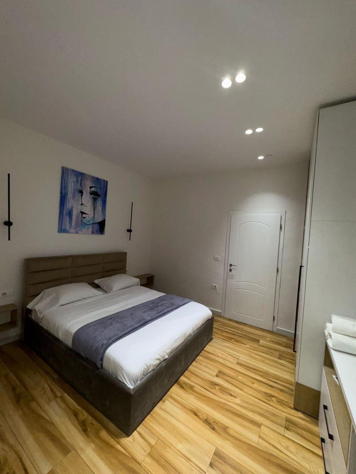 Luxury Apartments Blloku Tirana Bagian luar foto