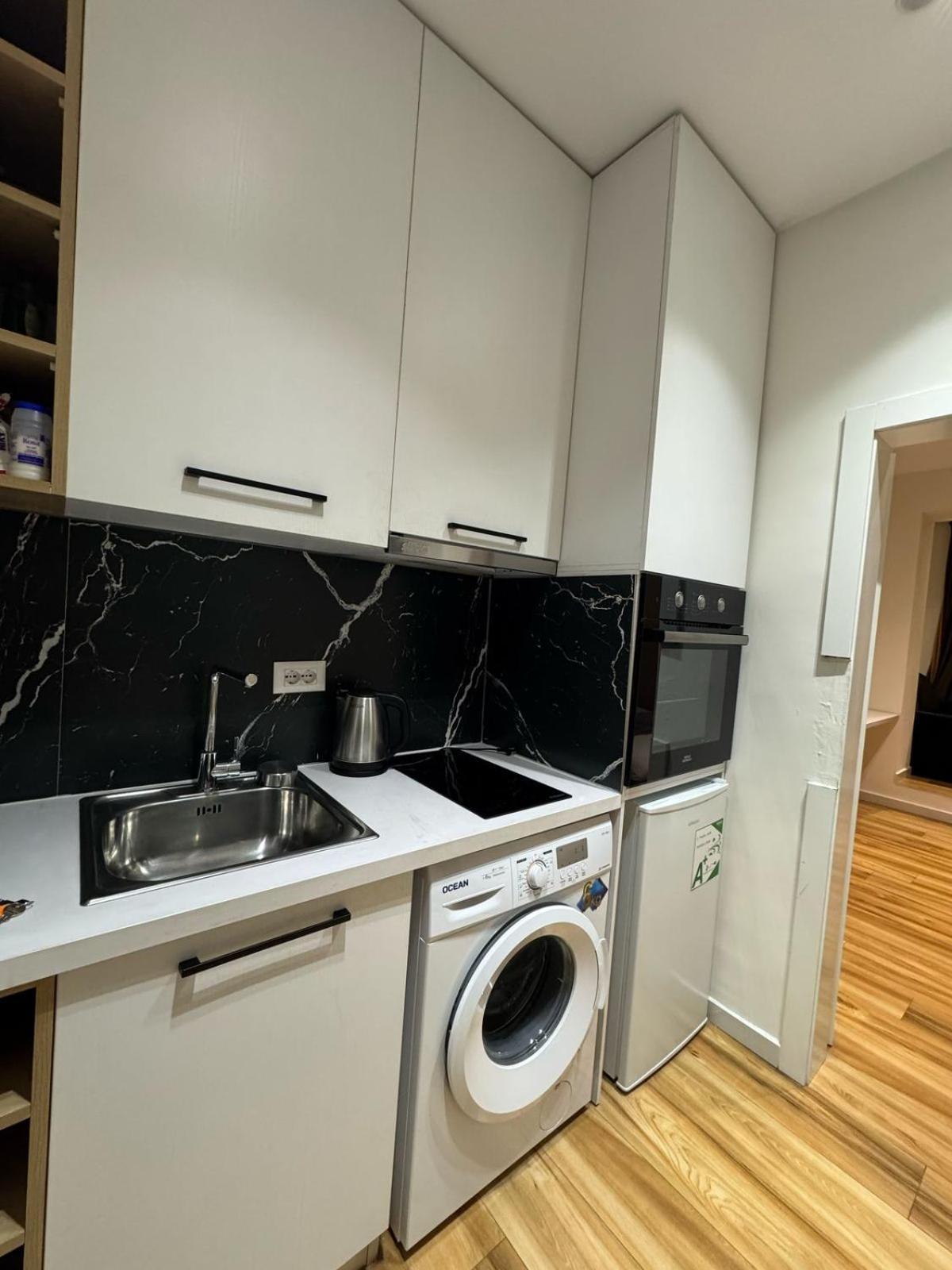 Luxury Apartments Blloku Tirana Bagian luar foto