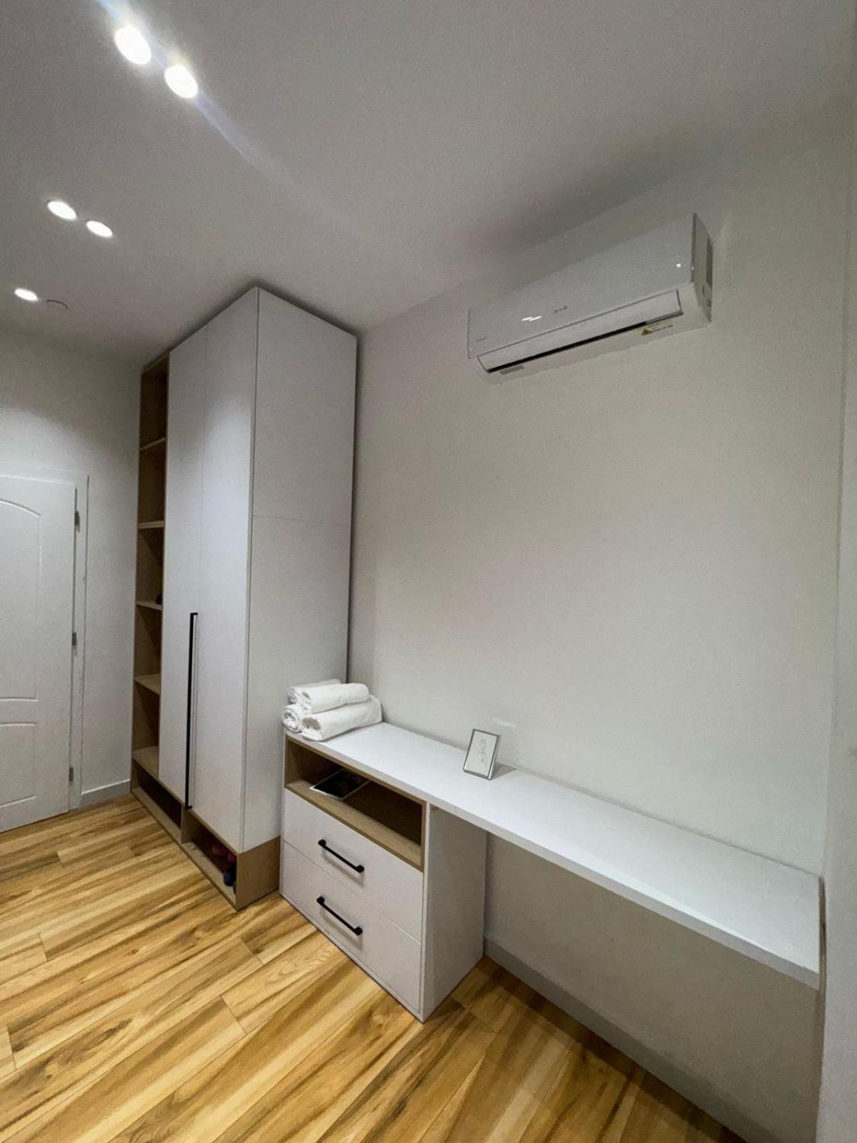 Luxury Apartments Blloku Tirana Bagian luar foto